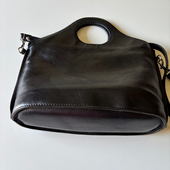 Patricia Nash Black Moretto
Shopper Italian Leather
Handbag - Picture 4 of 14